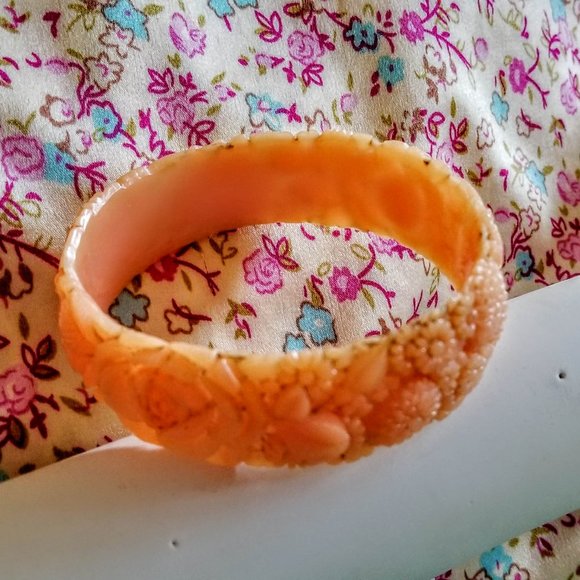 Vintage Peachy Pink Floral Celluloid Bangle Lovely - Picture 9 of 9